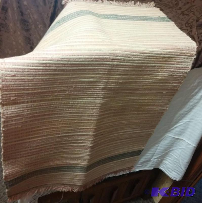 lot 33 image: Vintage rag rug that measures43&quo...