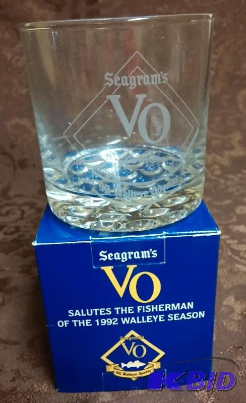 lot 57 image: VINTAGE 1992 Seagrams Salutes the ...