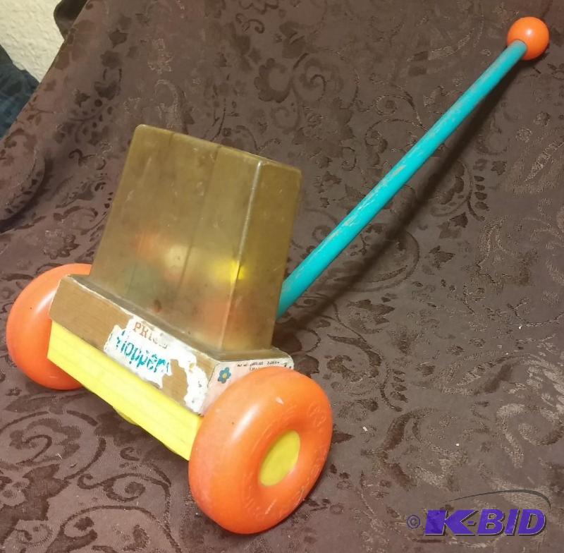 lot 69 image: Fisher Price 1970s Happy Hopper Pu...