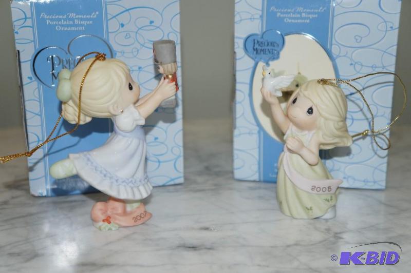 lot 105 image: Lot of 2 Precious Moments Ornaments