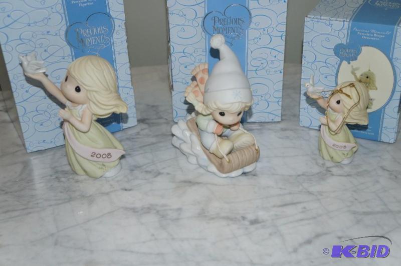 lot 106 image: Lot of 3 Christmas Precious Moments (2 Ornaments & 1 Figurine)