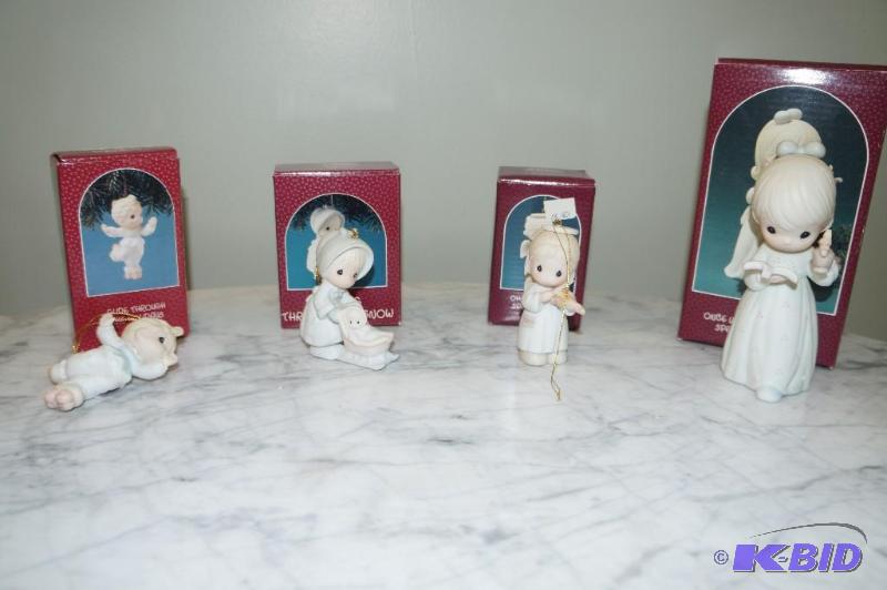 lot 123 image: Lot of 4 Christmas Precious Moments (3 Ornaments & 1 Figurine)