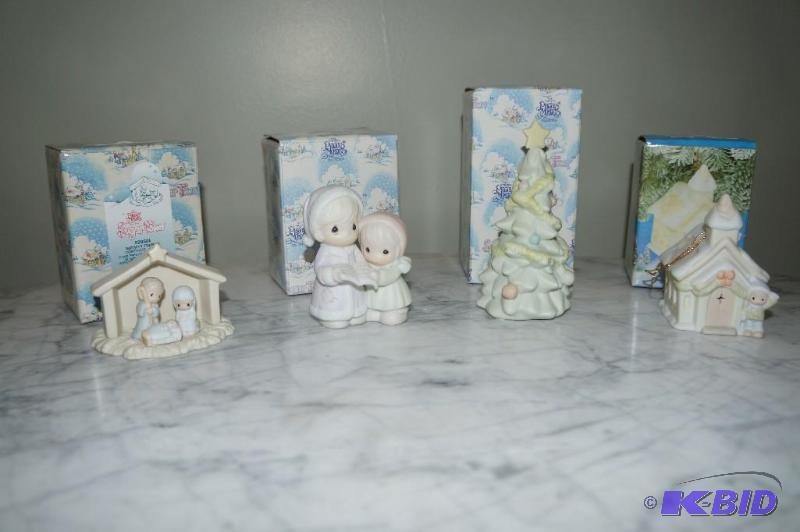 lot 137 image: Lot of 4 Sugar Town Precious Moments Figurines