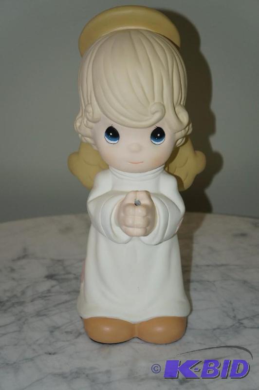 lot 143 image: Precious Moments Christmas Angel Girl