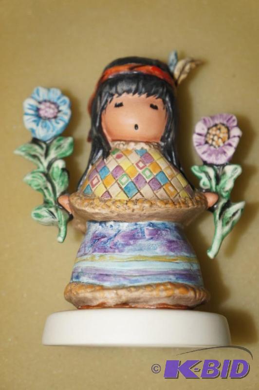 lot 154 image: Little Cocopah Indian Girl The Children of DeGrazia Figurine