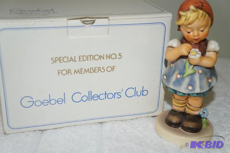 lot 199 image: Exclusive 1972 Special Edition #5 Collectors Club M.I. Hummel Figurine