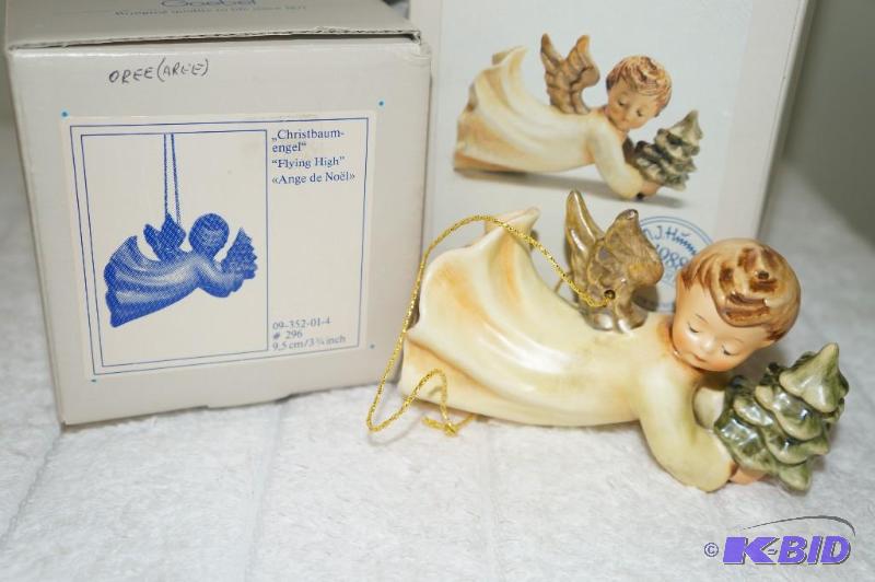 lot 216 image: Flying Angel First Edition 1988 Dated Stamped 1984 M.I. Hummel Ornament Figurine