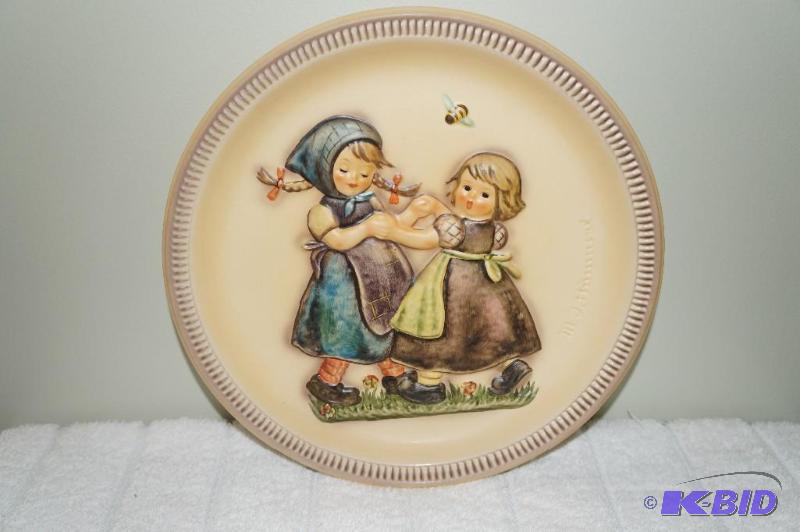 lot 242 image: Spring Dance Second Edition 1980 M.I. Hummel Collectors Plate