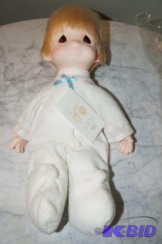 lot 25 image: Jesus Loves Me Precious Moments Doll