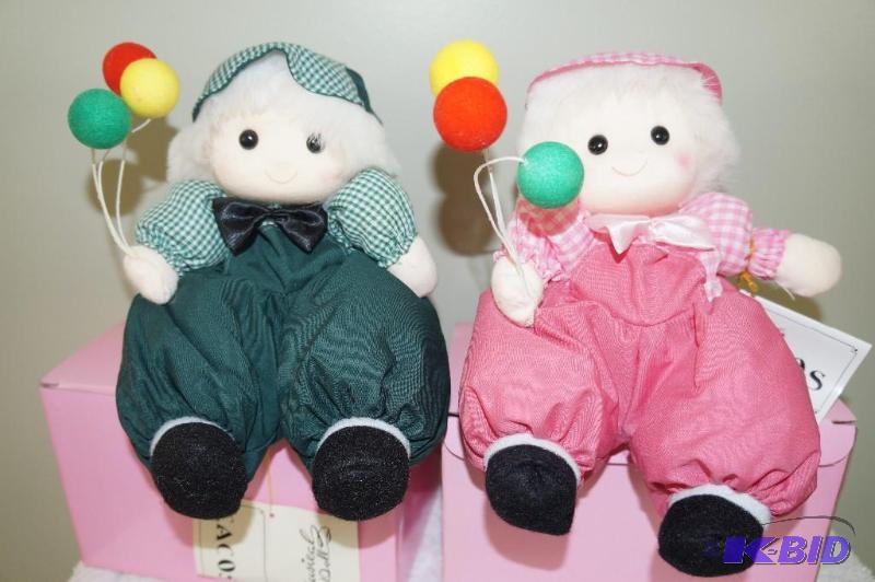 lot 262 image: Set of 2 Key Wind Musical Dolls - In Original Boxes