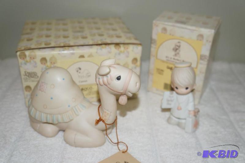 lot 281 image: Lot of 2 Christmas Nativity Accessories Precious Moments Figurines