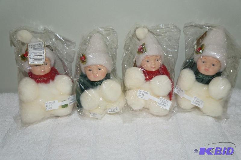 lot 286 image: Set of 4 Snowbabies Mistletoe Baby Ornaments - UNOPENED PACKAGES