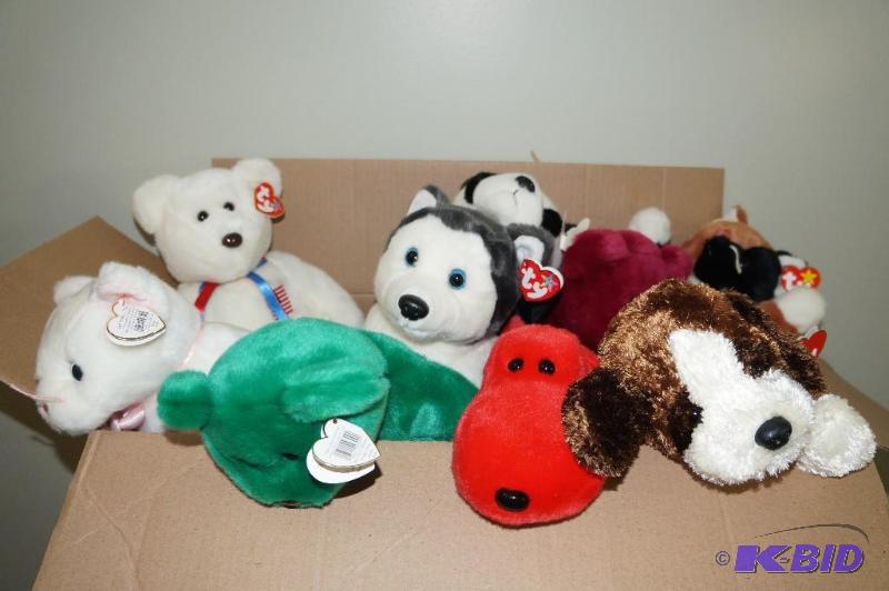 lot 288 image: Lot of Oversized Ty Beanie Babies