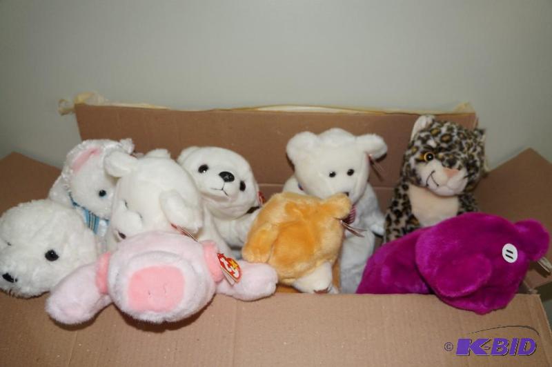 lot 289 image: Lot of Oversized Ty Beanie Babies
