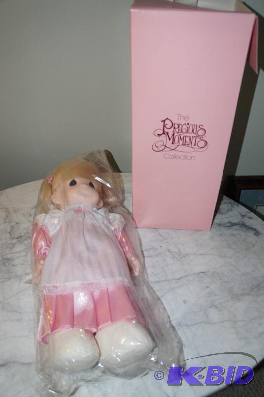 lot 4 image: Pink Missy 1994 Precious Moments Doll - UNOPENED PACKAGE with Original Box