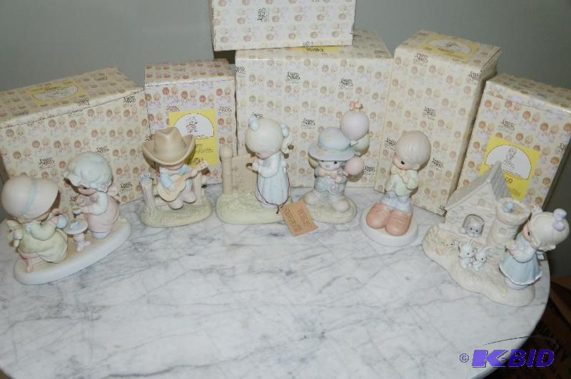 lot 65 image: Lot of 6 Precious Moments Figurines