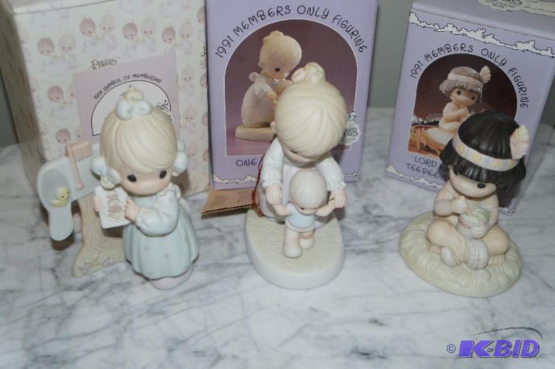 lot 72 image: Lot of 3 1991 Members Only Precious Moments Figurines
