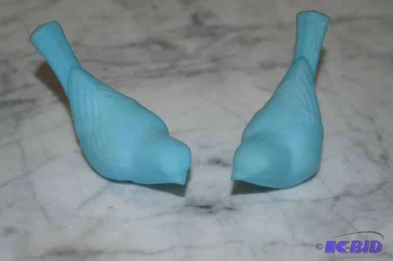 lot 11 image: Set of 2 Fenton Light Blue Birds