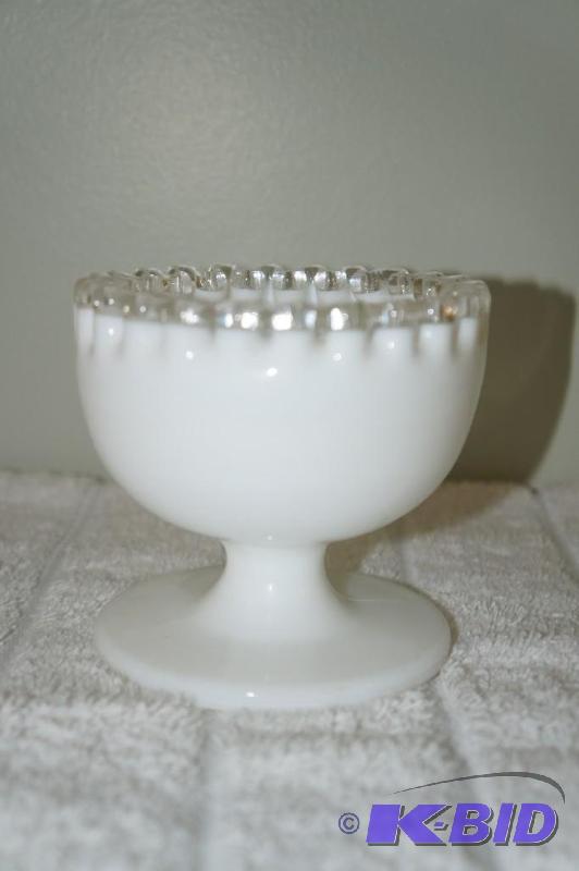 lot 119 image: Fenton Milk Glass Footed Ruffled Edge Candy Dish