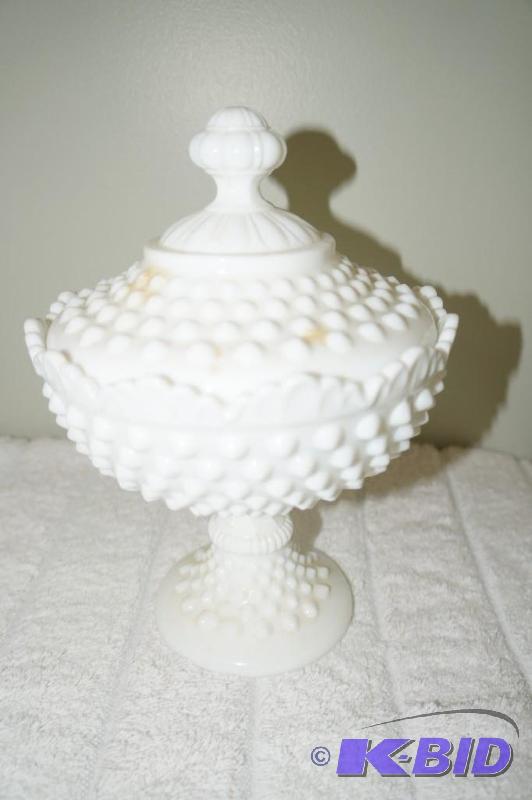 lot 162 image: Fenton Milk Glass Hobnail Pedestal Candy Dish With Lid