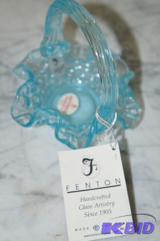 lot 18 image: Fenton Retired Hobnail Scalloped Edge Basket
