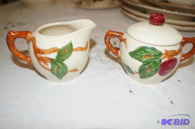 lot 184 image: Franciscan Apple Pattern Sugar & Creamer Set