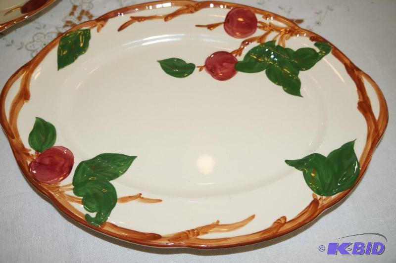 lot 188 image: Franciscan Apple Pattern Medium Oval Platter