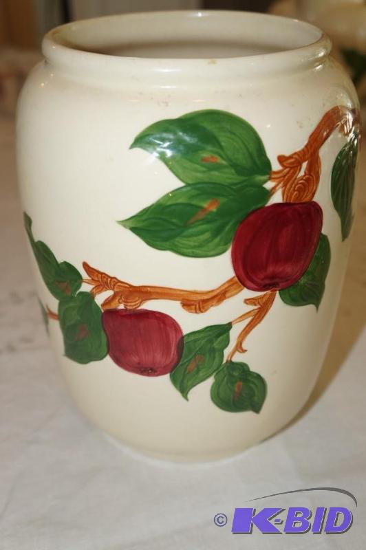 lot 192 image: Franciscan Apple Pattern Cookie Jar
