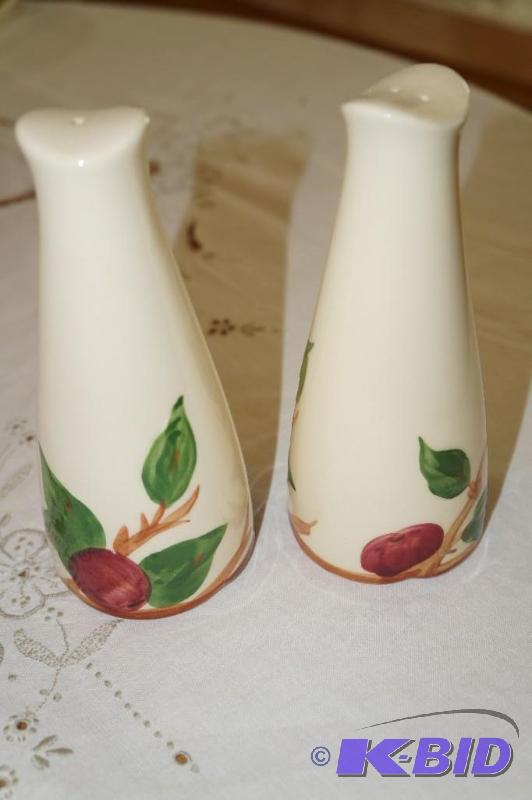 lot 195 image: Franciscan Apple Pattern Tall Salt & Pepper Shaker Set