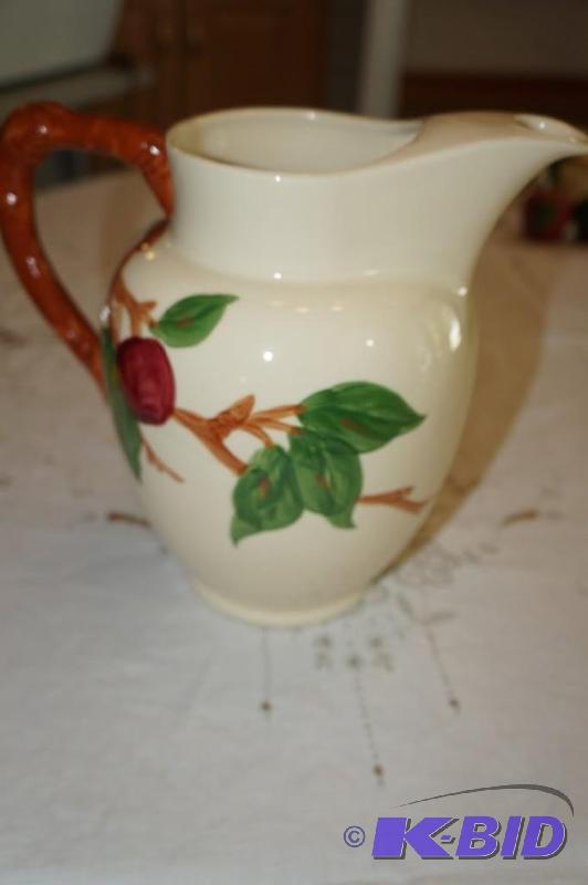 lot 202 image: Franciscan Double Apple Pattern w Square Stamped Franciscan on Bottom Large Water Pitcher