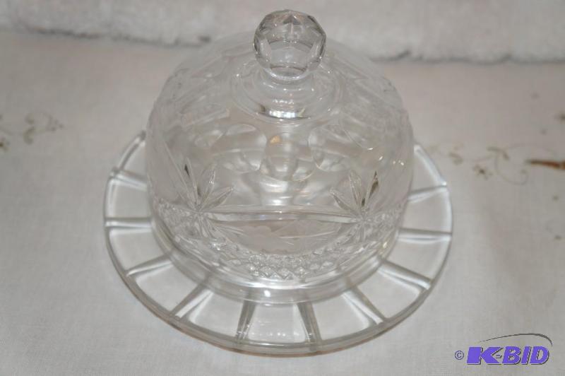 lot 235 image: 24% Lead Crystal Cheese Ball Dish