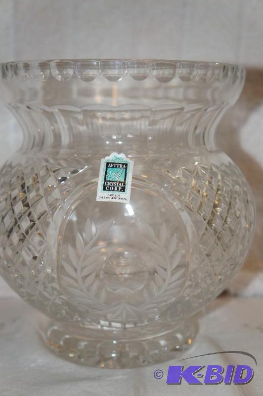 lot 238 image: 24% Lead Crystal Vase