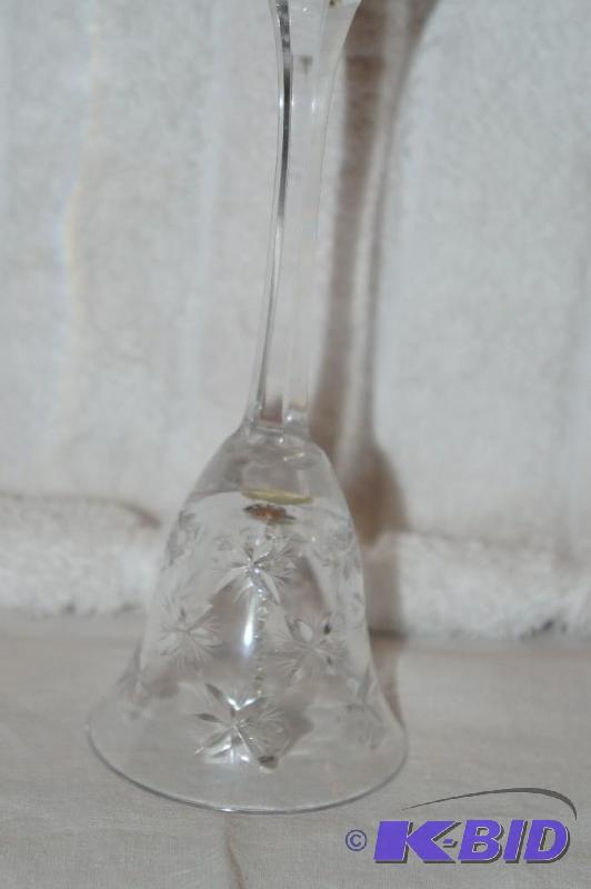 lot 243 image: 24% Lead Crystal Bell