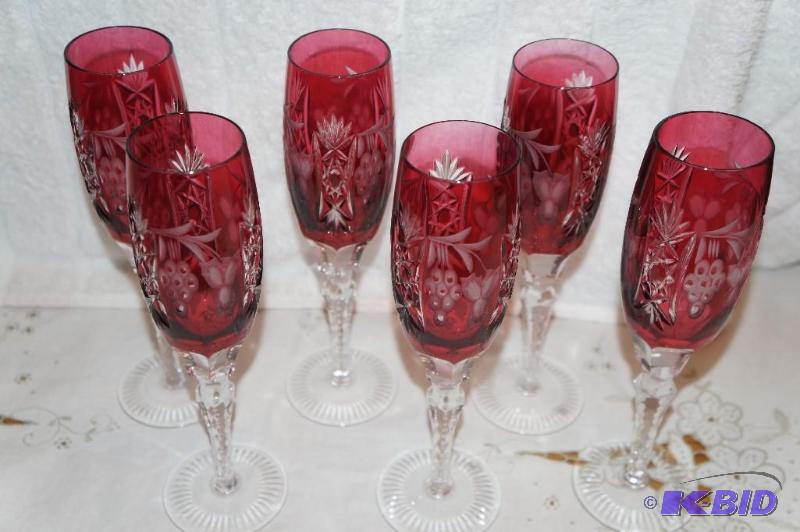 lot 275 image: 24% Lead Crystal Set of 6 Red Champagne Flutes