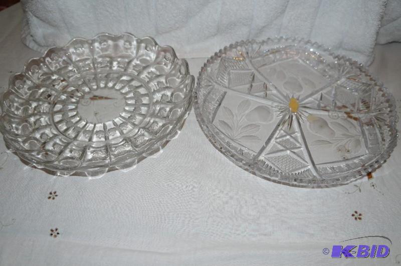 lot 282 image: Set of 2 Round Crystal Platters  One is an IMPERLUX Genuine Hand Cut Lead Crystal