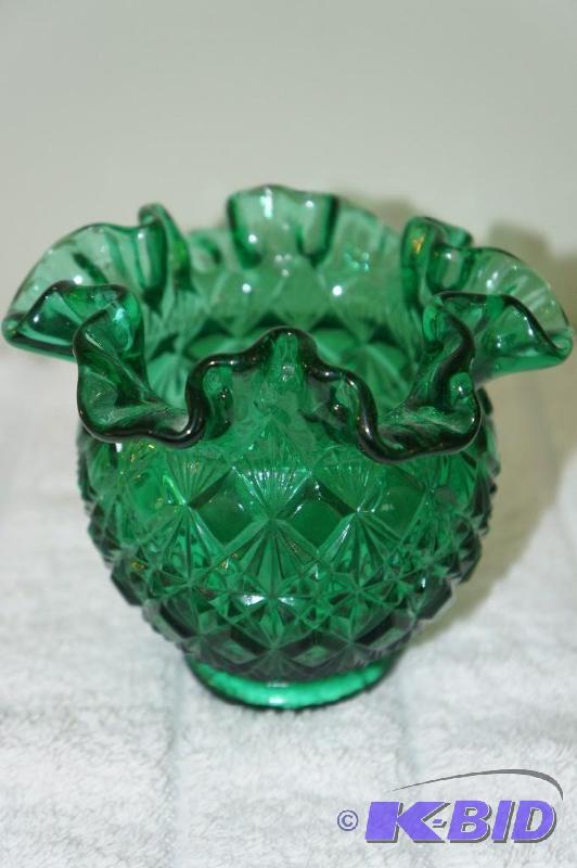 lot 29 image: Fenton Dark Green Vase