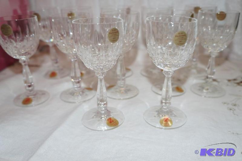lot 292 image: Set of 12 Genuine 24% Lead Crystal Schone Glaser Cristallerie Zwiesel Miniature WineSherry Goblets