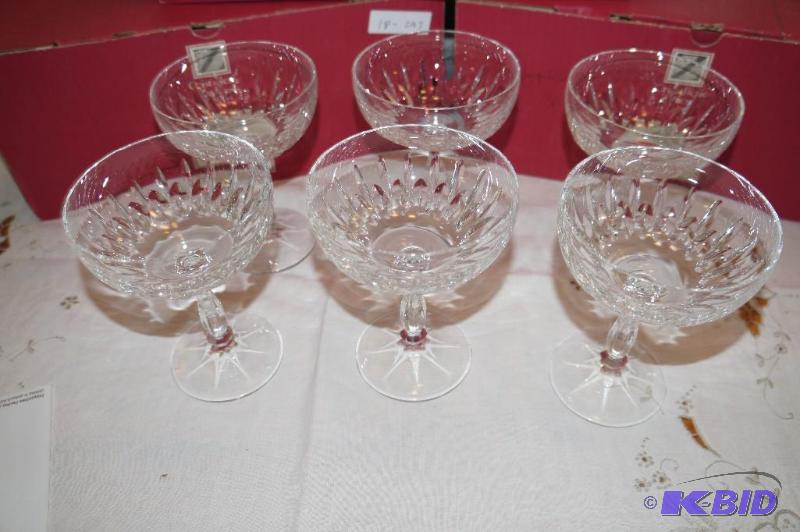lot 293 image: Set of 24 Schott Zwiesel Glaswerke Crisallerie Doreen 24% Lead Crystal Wine Goblets