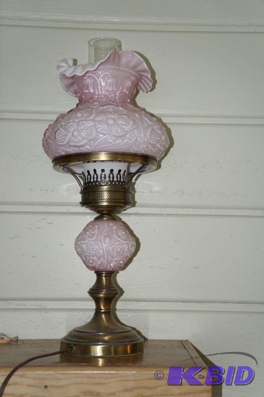lot 33 image: Fenton Light Pink Double Globe Electric Lamp