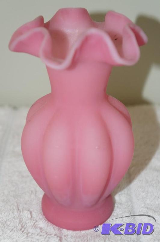 lot 39 image: Fenton Cranberry Vase