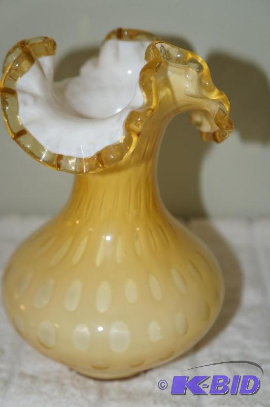 lot 53 image: Fenton Art Glass Amber & Opalescent Vase