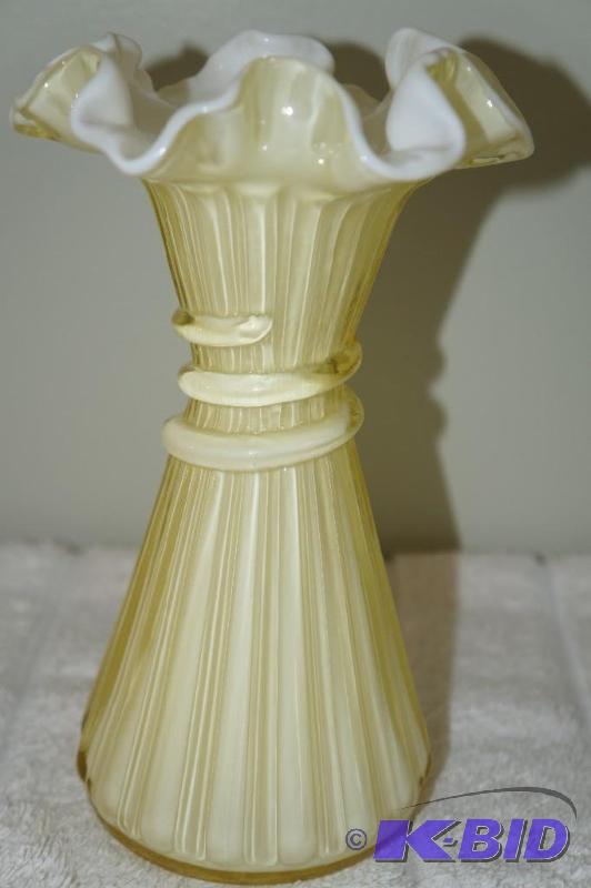 lot 69 image: Fenton Light Yellow & Milk Glass Ruffled Edge Vase