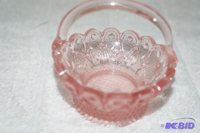lot 98 image: Fenton Light Pink Miniature Basket