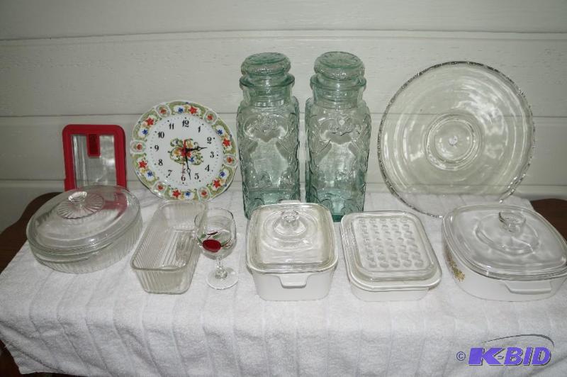 lot 157 image: Lot of Kitchen Items