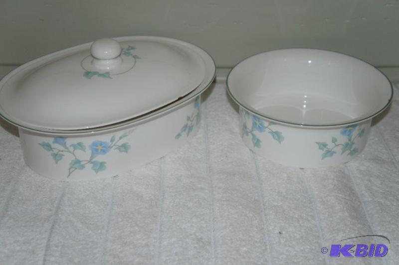 lot 167 image: Set of 2 Corning Designs Occasions Savannah Casserole & Roaster Dishes