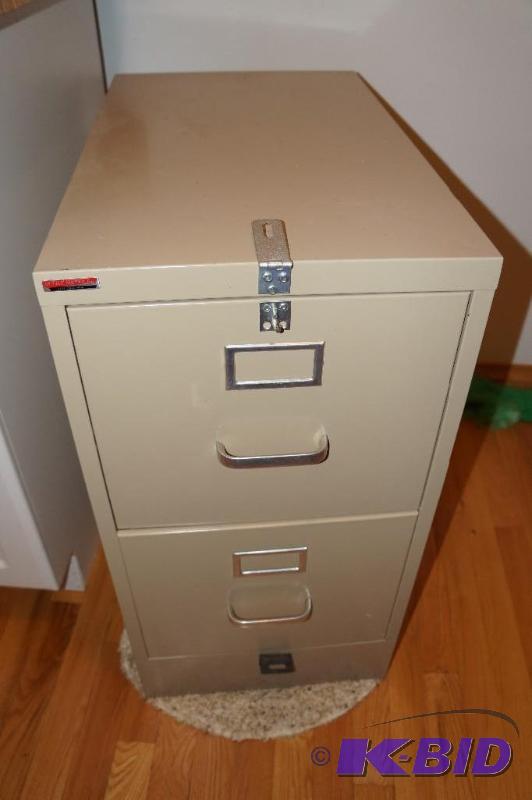 lot 178 image: 2 Drawer Filing Cabinet