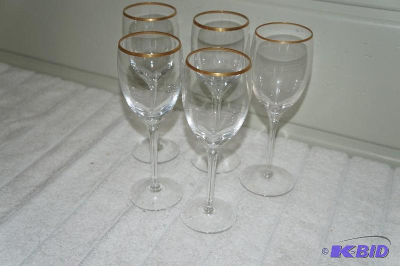 lot 190 image: Lot of 5 Crystal Goblets with 24k Goldleaf Trim