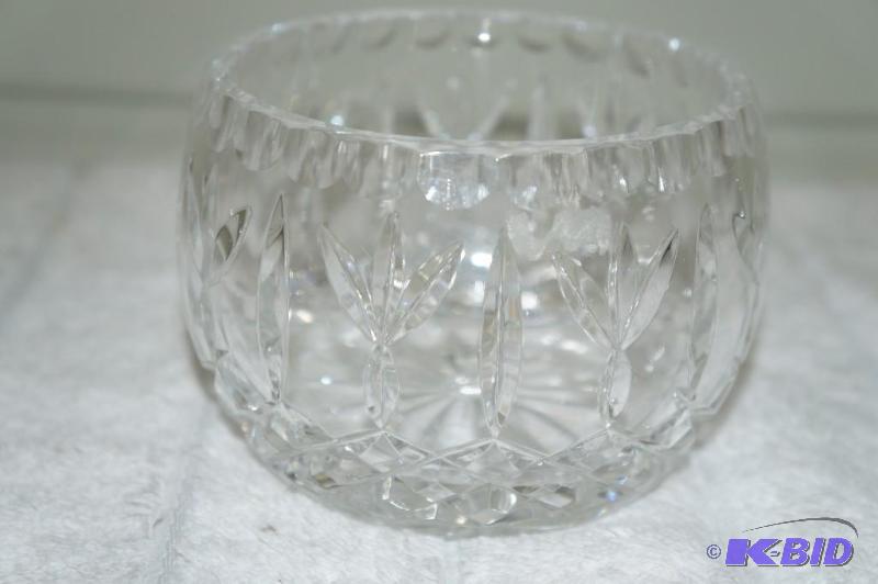 lot 195 image: 24% Lead Crystal Candy Dish