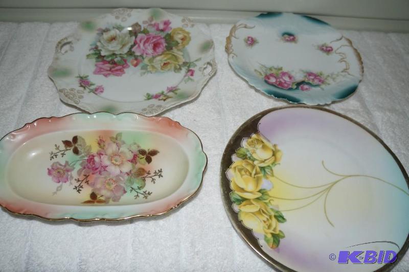 lot 208 image: Lot of 4 Decorative Plates
