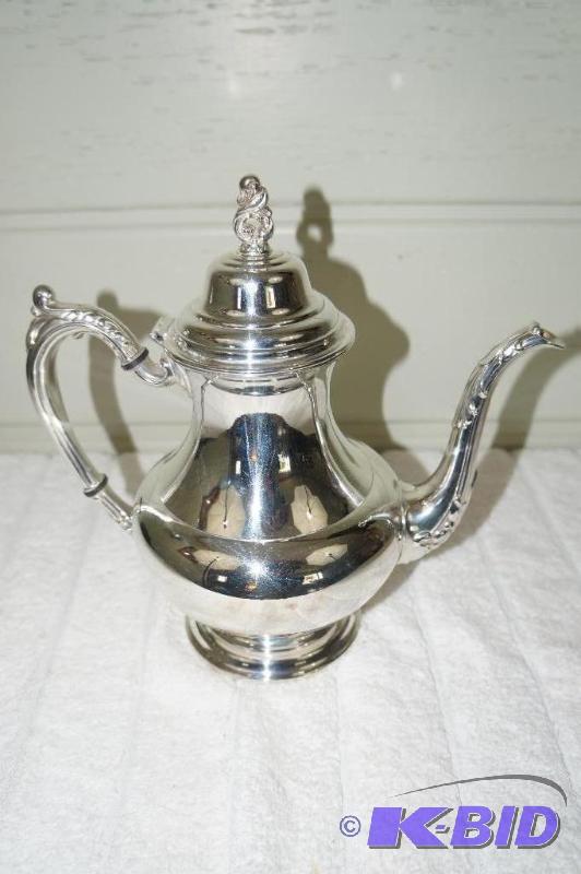 lot 220 image: Oneida Silversmiths Silver Coffee  Tea Pot